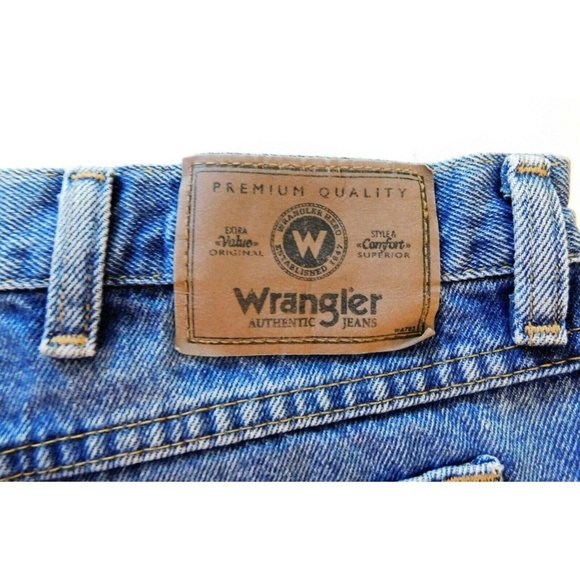 Wrangler Jean Shorts 46 Blue Denim Medium Wash Inseam 9.5 100% Cotton - Picture 7 of 8